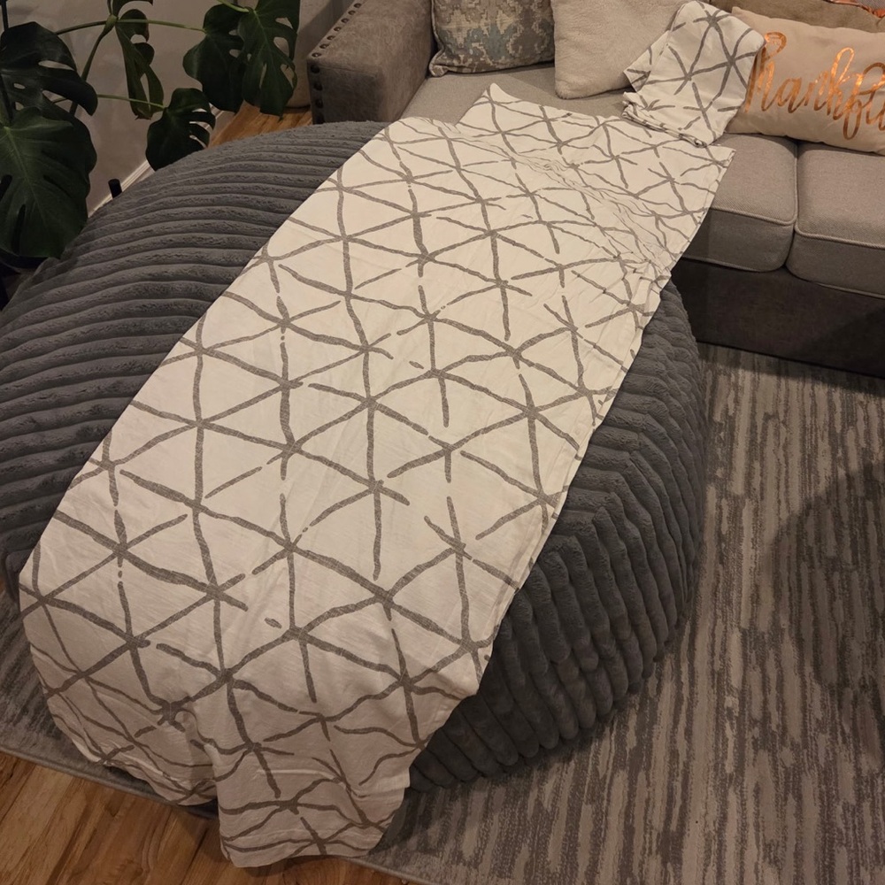 Elegant Gray and White Geometric Curtains
